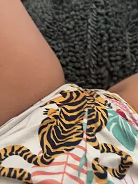 elizabethenglishrosey online show from June 21, 9:45 am
