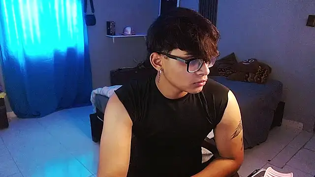 Mr yisuzz online show from July 12, 12:18 pm