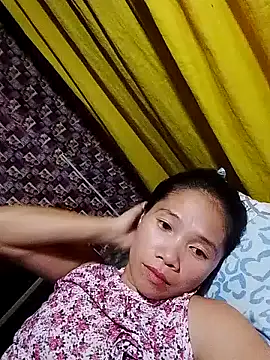 hotmom lyn online show from June 13, 5:33 pm