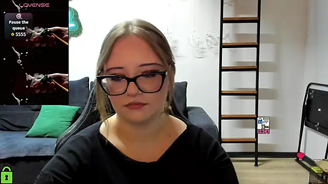 JuliNy x online show from June 3, 2:33 pm