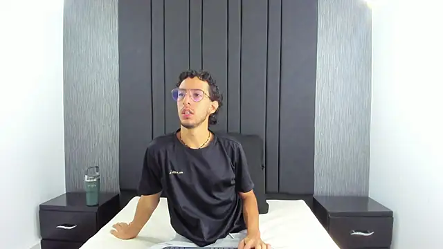 Snapshot of LEO_SANZ66 chatting on July 7, 12:20 pm LEO SANZ66 online show from July 7, 12:20 pm