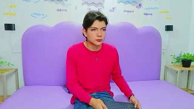 Liamdelrey online show from July 13, 4:37 am
