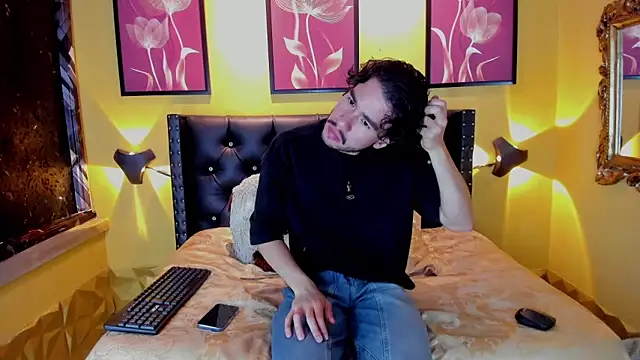 theo riviera online show from May 28, 10:29 pm
