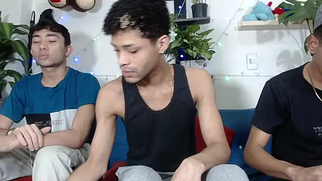 STRANGER BOYS online show from May 26, 10:28 pm