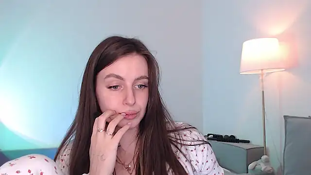 MuseMia online show from May 26, 7:48 am
