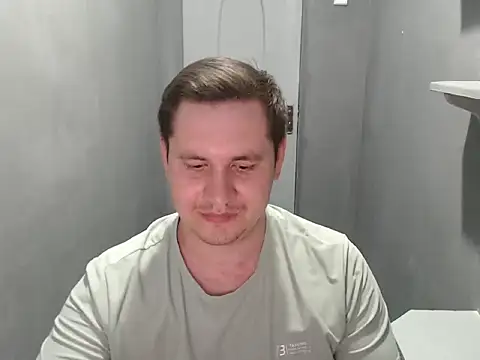 Snapshot of Max_Marlyn chatting on June 18, 5:17 pm Max Marlyn online show from June 18, 5:17 pm