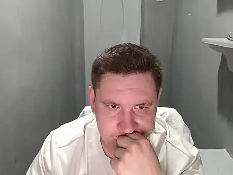 Snapshot of Max_Marlyn chatting on June 29, 4:41 am Max Marlyn online show from June 29, 4:41 am
