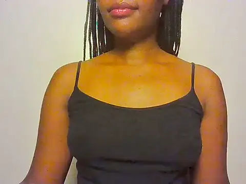 Snapshot of DivineDollx chatting on July 6, 9:50 pm DivineDollx online show from July 6, 9:50 pm