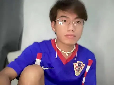 grumpyyy2003 online show from June 24, 6:23 am