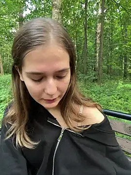 Snapshot of Bamby_bump chatting on July 18, 2:32 pm Bamby bump online show from July 18, 2:32 pm