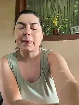 evaxxxcurvyxxx online show from July 9, 5:33 am