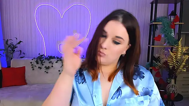 OliviaTwens online show from June 1, 8:27 am