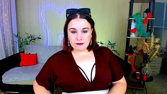 OliviaTwens online show from July 13, 4:15 am