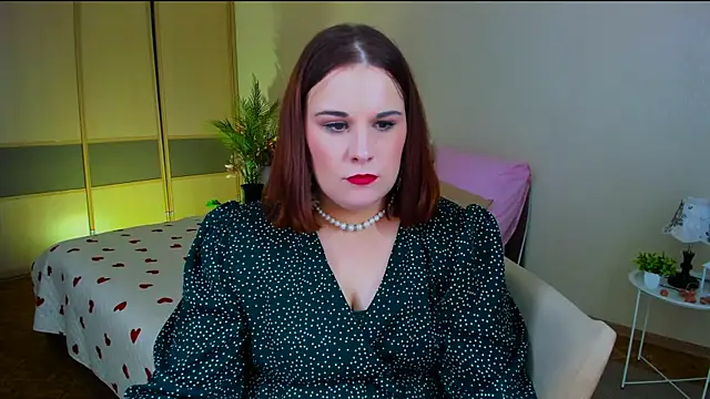 OliviaTwens online show from July 17, 9:38 am