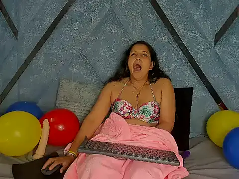 Danna Sg online show from June 19, 5:34 am