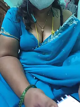 Snapshot of Tamil-kaviya98 chatting on June 19, 9:40 pm Tamil-kaviya98 online show from June 19, 9:40 pm