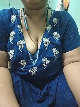 Snapshot of Tamil-kaviya98 chatting on June 21, 6:49 am Tamil-kaviya98 online show from June 21, 6:49 am