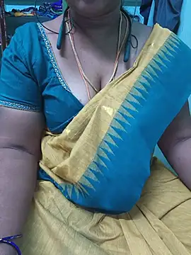 Snapshot of Tamil-kaviya98 chatting on August 5, 7:11 am Tamil-kaviya98 online show from August 5, 7:11 am