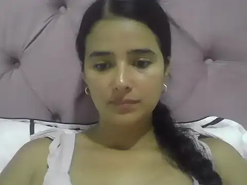 micaelamoreno18 online show from May 31, 2:20 am