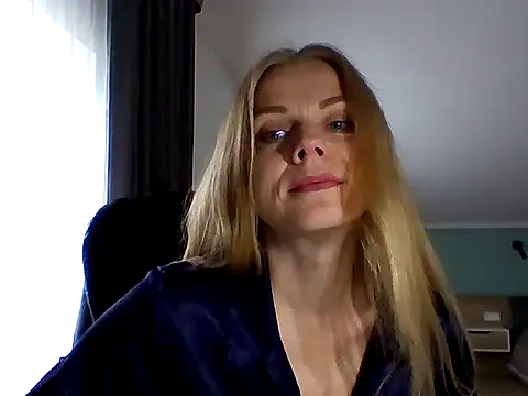 Snapshot of Tina5394 chatting on June 18, 5:08 am Tina5394 online show from June 18, 5:08 am