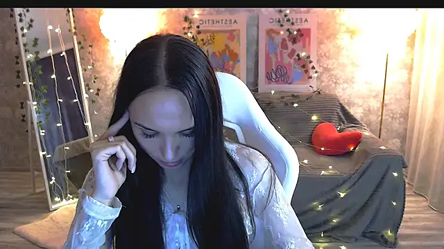 NicoleMerz online show from June 13, 7:12 pm