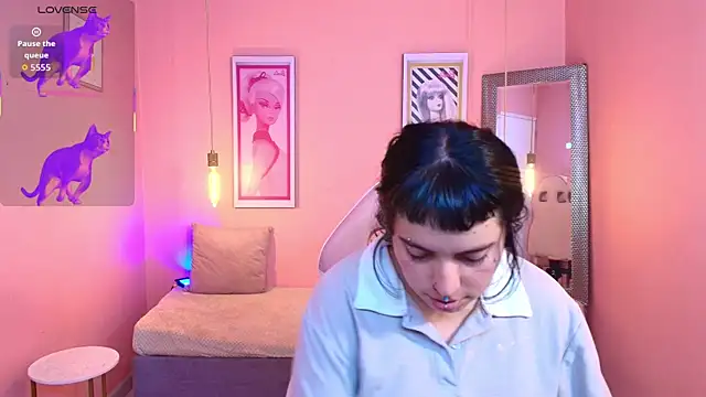 Snapshot of _sofia_smth_xx chatting on July 8, 8:24 pm sofia smth xx online show from July 8, 8:24 pm