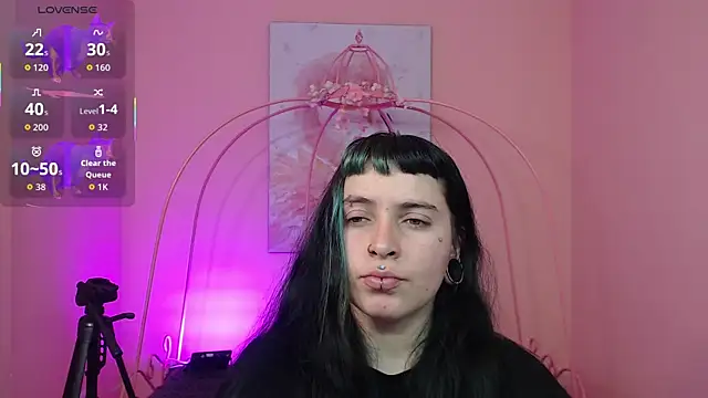 Snapshot of _sofia_smth_xx chatting on July 17, 3:24 am sofia smth xx online show from July 17, 3:24 am