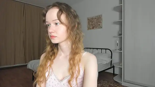 babymolly2 online show from June 15, 6:43 pm