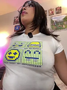Snapshot of Im_Nalaa chatting on June 17, 2:58 am Im Nalaa online show from June 17, 2:58 am