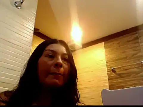 Emily Manzzur online show from May 28, 5:43 pm