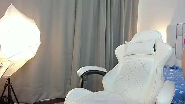 Snapshot of Camila_Gonzalez20 chatting on July 2, 7:42 pm Camila Gonzalez20 online show from July 2, 7:42 pm