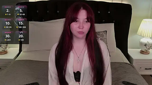 Hyuna Flowers online show from June 18, 11:14 am