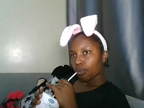 Suger whisper online show from July 24, 4:38 pm