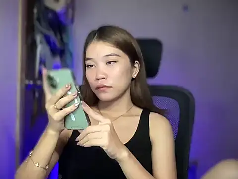 Snapshot of Alluringx_amara chatting on July 9, 9:13 am Alluringx amara online show from July 9, 9:13 am