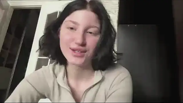 MckenzieOliver online show from May 31, 7:59 am