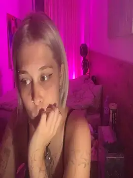 Ella Bloom online show from May 28, 7:33 pm