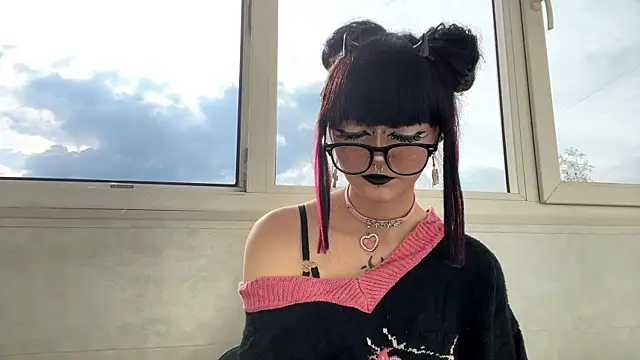 HolyCute online show from June 6, 2:22 pm