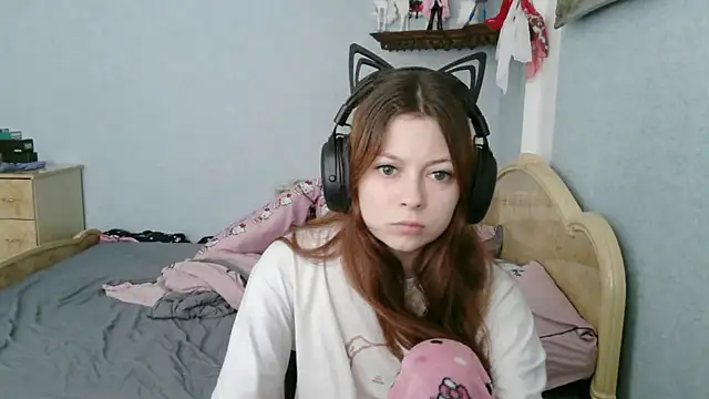 AlessiaViolet online show from July 6, 8:55 am