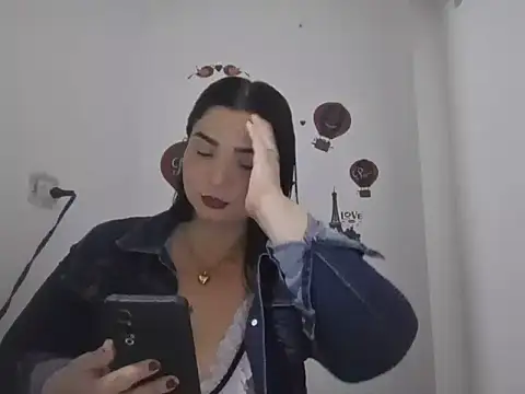 Madelyn sonora1992 online show from June 17, 2:58 am