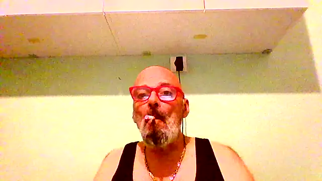 efthimis11 online show from May 30, 3:14 am
