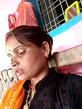 Snapshot of Divya_hot88 chatting on July 6, 4:20 am Divya hot88 online show from July 6, 4:20 am