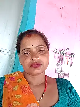 Snapshot of Divya_hot88 chatting on July 18, 5:11 am Divya hot88 online show from July 18, 5:11 am
