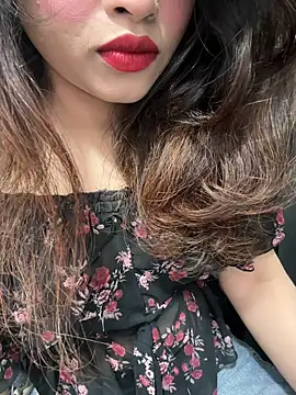 Snapshot of Yours_riya11 chatting on June 24, 7:24 pm Yours riya11 online show from June 24, 7:24 pm