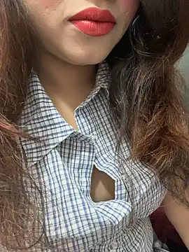 Snapshot of Yours_riya11 chatting on June 25, 11:42 pm Yours riya11 online show from June 25, 11:42 pm