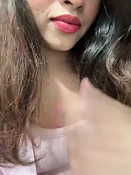 Snapshot of Yours_riya11 chatting on July 4, 9:21 pm Yours riya11 online show from July 4, 9:21 pm