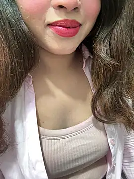 Snapshot of Yours_riya11 chatting on July 5, 4:30 am Yours riya11 online show from July 5, 4:30 am