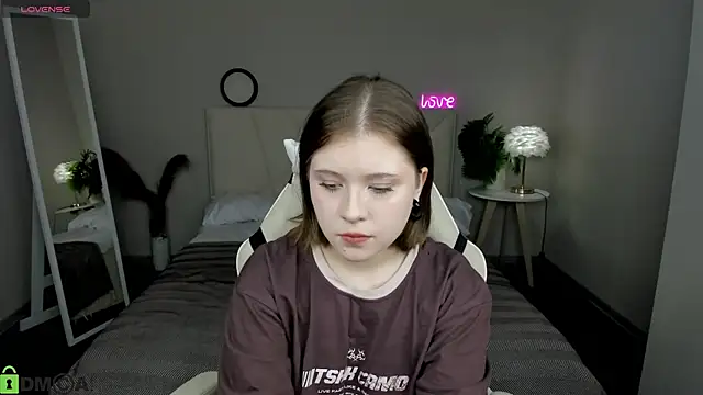 Kylie-Voss online show from July 8, 3:00 am