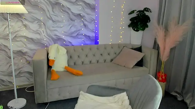 Kylie-Voss online show from July 9, 2:59 am