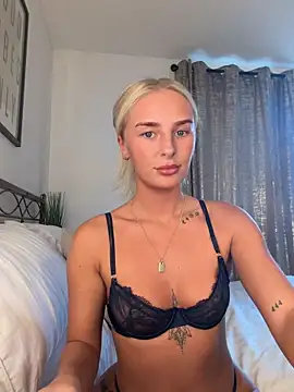 Snapshot of Millymae_ chatting on June 19, 4:11 pm Millymae online show from June 19, 4:11 pm