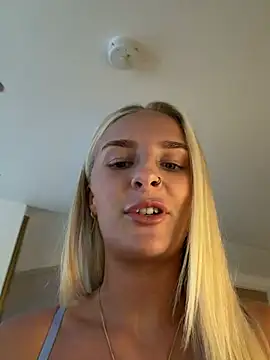 Snapshot of Millymae_ chatting on July 2, 6:36 pm Millymae online show from July 2, 6:36 pm